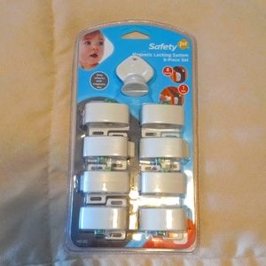 Safety 1st Magnetic locking system 9 piece set NEW IN pkg